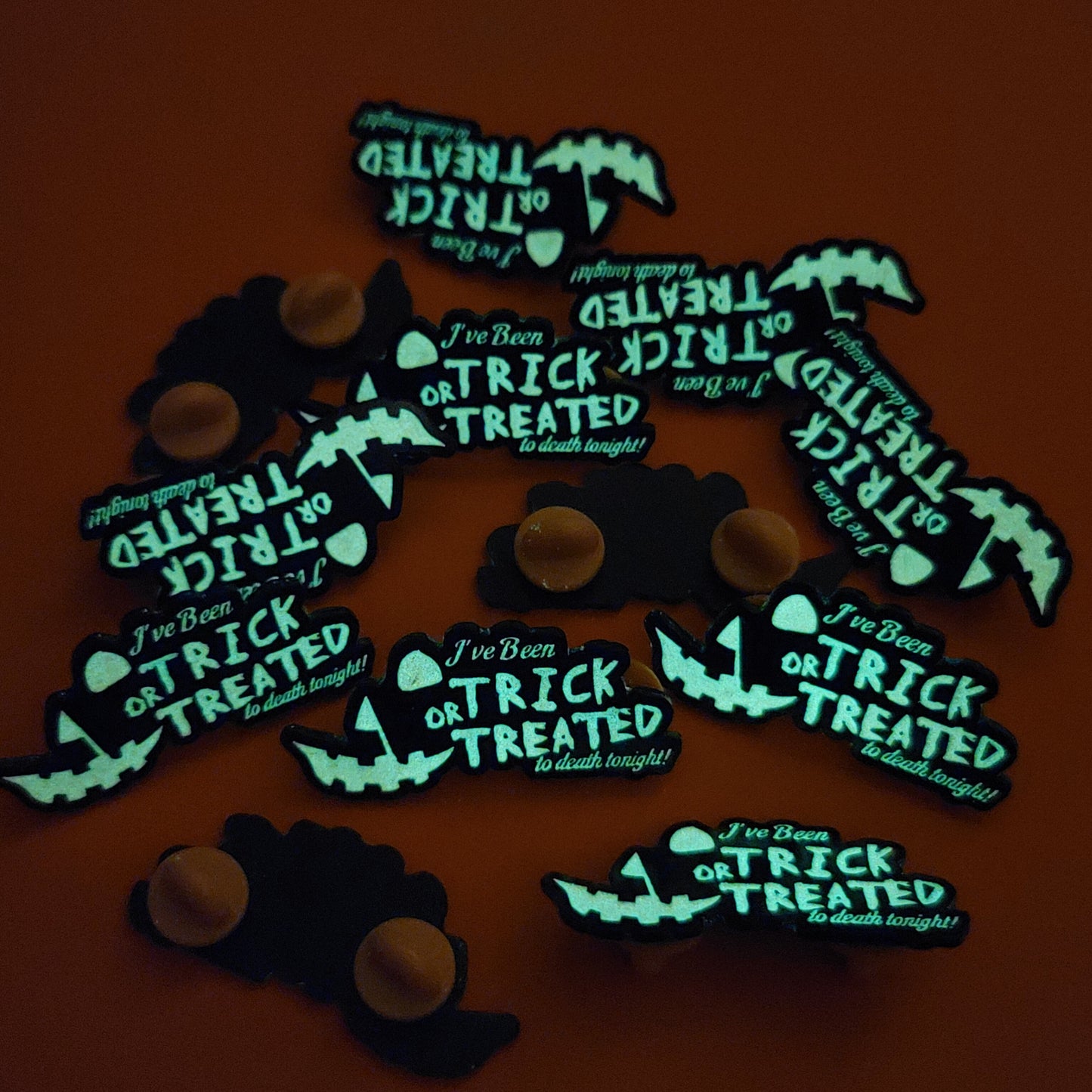 ENAMEL PIN: HALLOWEEN YARD SIGN W/ FREE PIN